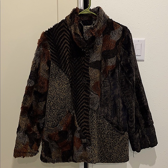 WRAPS by Canvasback, Multi-Pattern Fur Coat - Picture 2 of 2